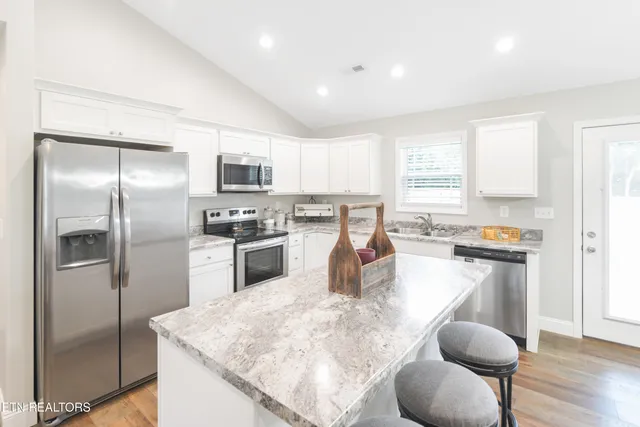 $375,900 | 711 Stowers Drive, Corryton, TN 37721