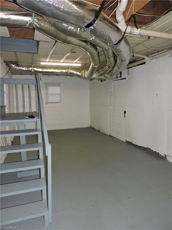 127 Country Club Road Mount Airy, NC 27030 - Photo 28 of 30 Gallery Image 28