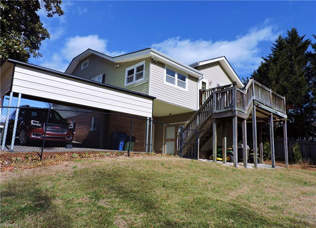 127 Country Club Road Mount Airy, NC 27030 - Photo 5 of 30 Gallery Image 5