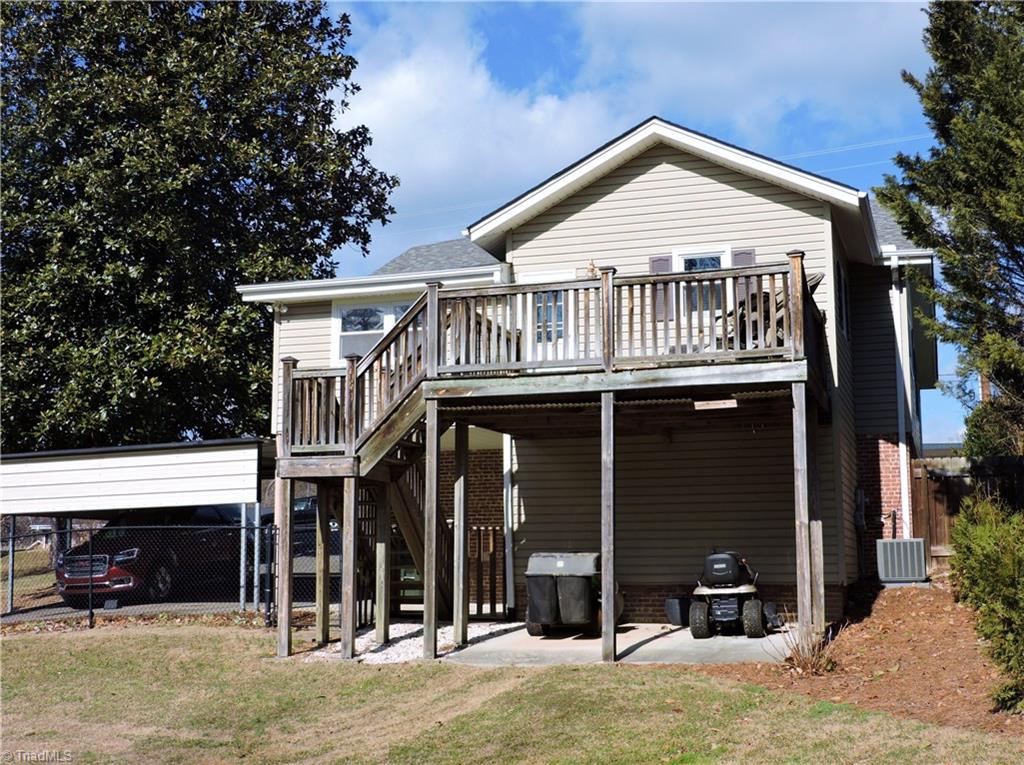 127 Country Club Road Mount Airy, NC 27030 - Photo 6 of 30 Gallery Image 6