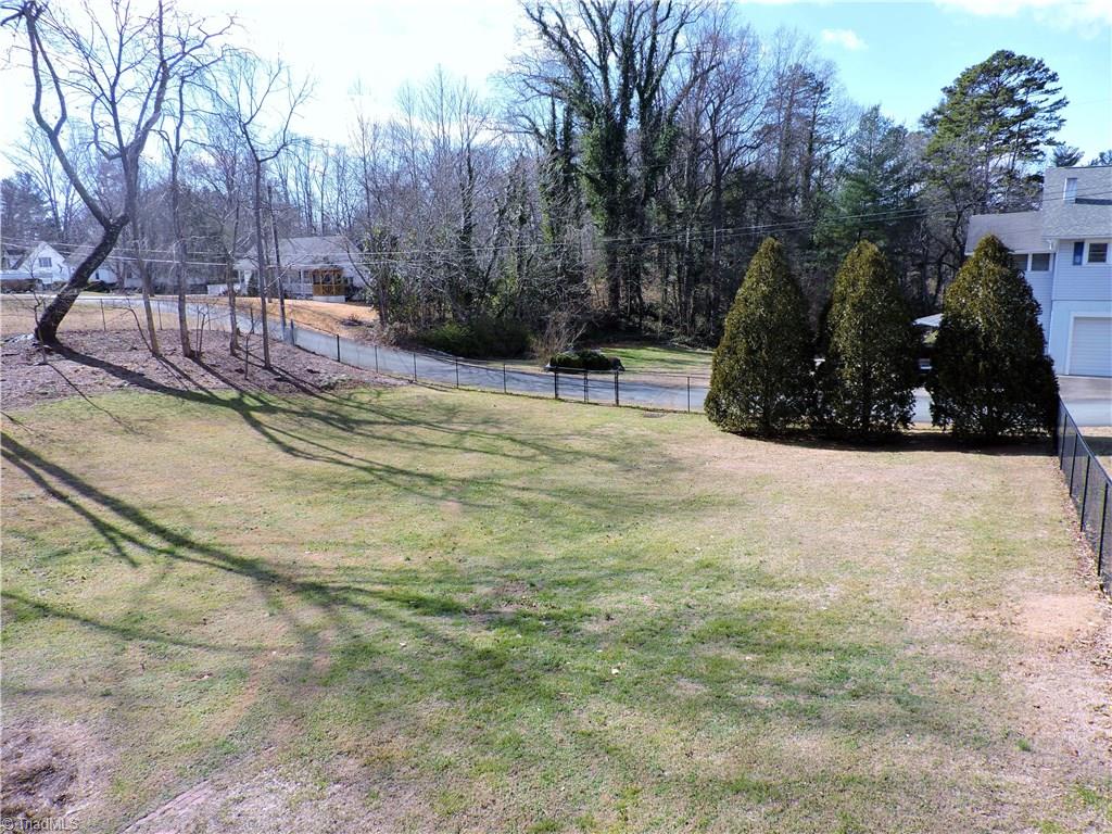 127 Country Club Road Mount Airy, NC 27030 - Photo 8 of 30 Gallery Image 8