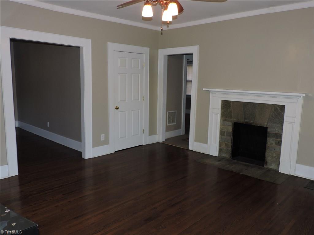 127 Country Club Road Mount Airy, NC 27030 - Photo 9 of 30 Living Room