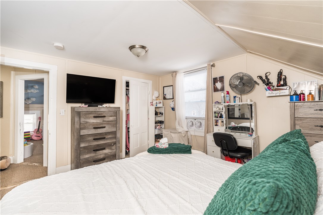 54 Spring Street Lincoln, RI 02838 - Photo 17 of 28