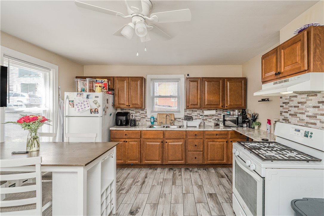 54 Spring Street Lincoln, RI 02838 - Photo 22 of 28