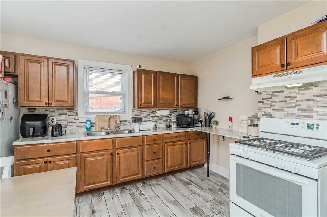 54 Spring Street Lincoln, RI 02838 - Photo 27 of 28