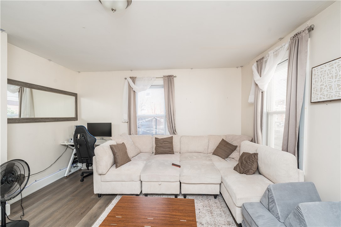 54 Spring Street Lincoln, RI 02838 - Photo 5 of 28