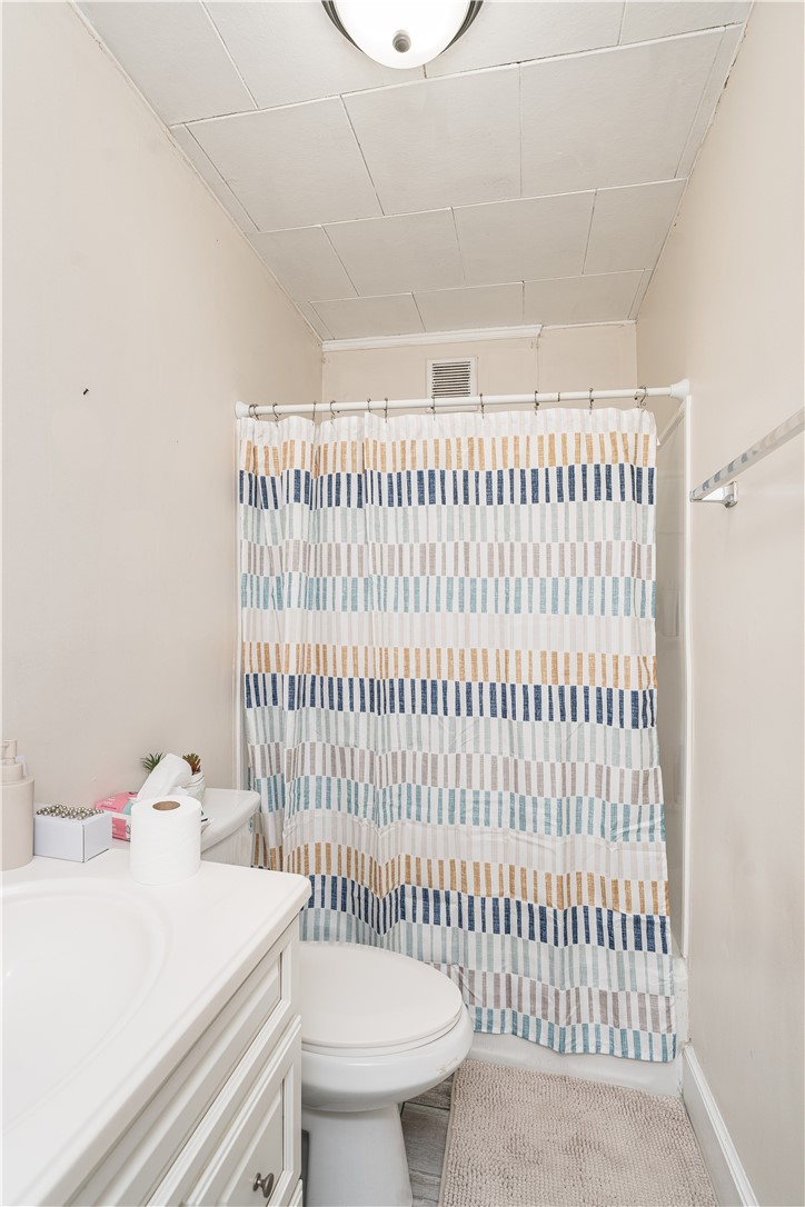 54 Spring Street Lincoln, RI 02838 - Photo 10 of 28