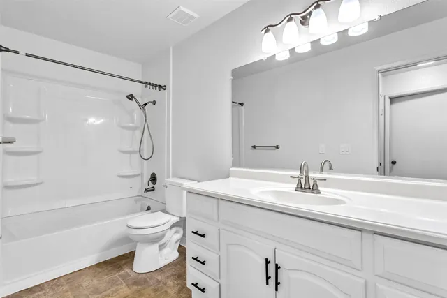 $2,400 | 165 Lighthouse Drive, Vallejo, CA 94590