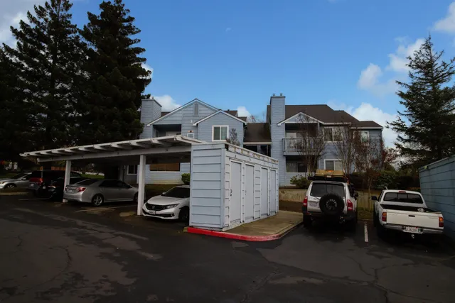 $2,400 | 165 Lighthouse Drive, Vallejo, CA 94590