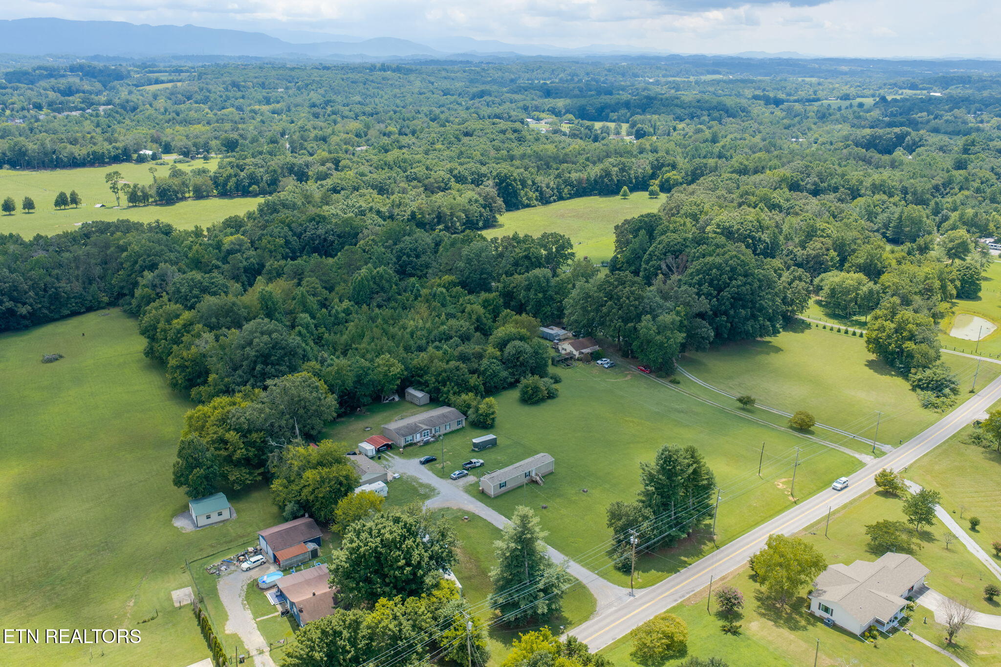 3462 Morganton Road Maryville, TN 37801 - Photo 41 of 45 homesandvideos 826-101