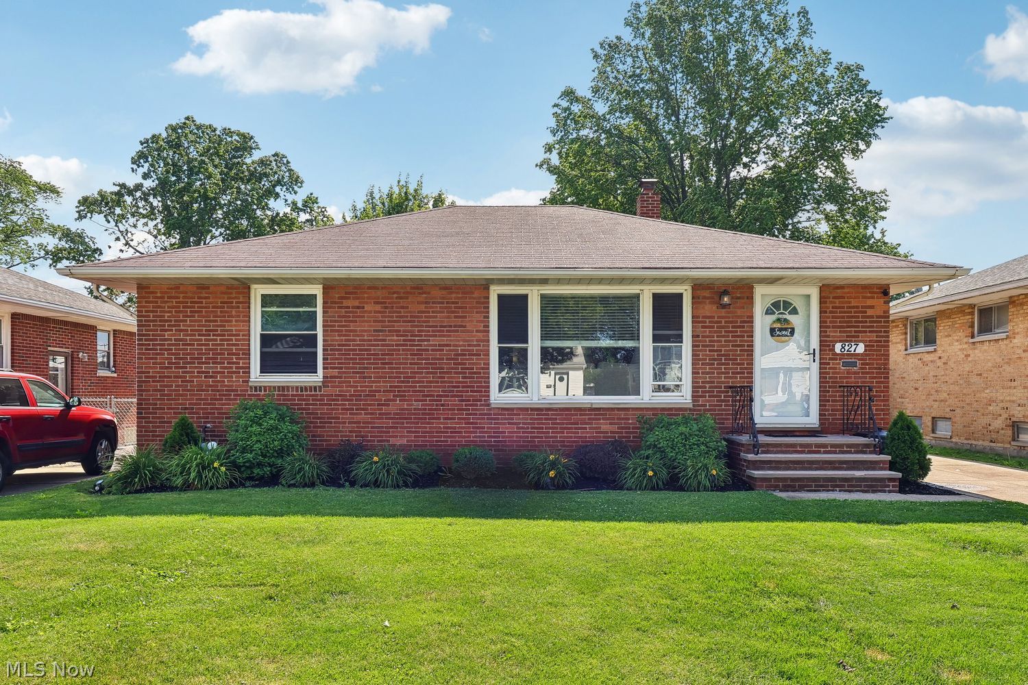 827 Pendley Road Willowick, OH 44095 - Photo 1 of 46 Gallery Image 1