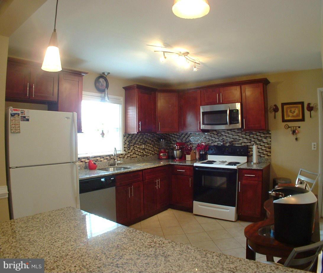 406 Delaware Road Frederick, MD 21701 - Photo 8 of 20 Kitchen