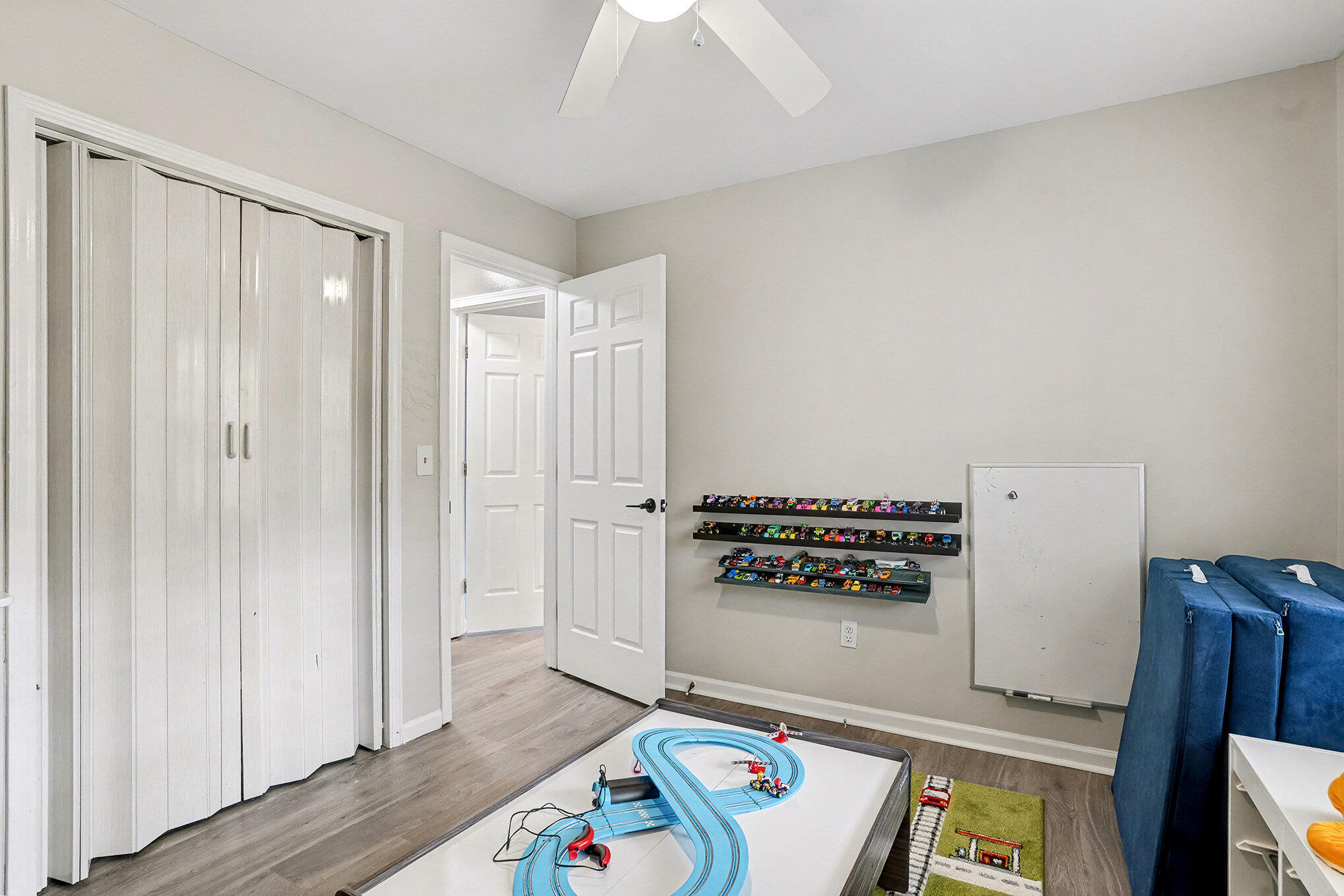 1092 Stonehenge Drive Hanahan, SC 29410 - Photo 18 of 34 019_dsc05717_13