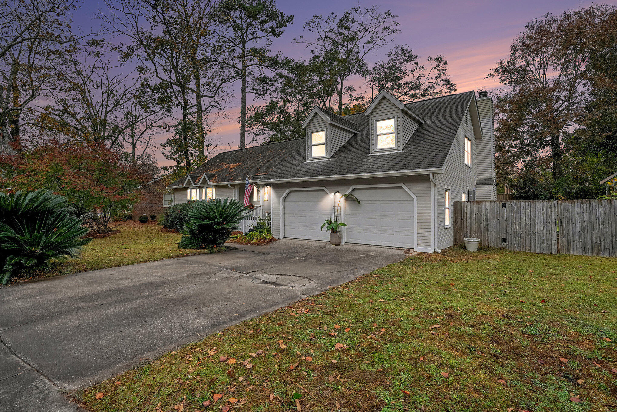 1092 Stonehenge Drive Hanahan, SC 29410 - Photo 3 of 34 1092 Stonehenge Twilight