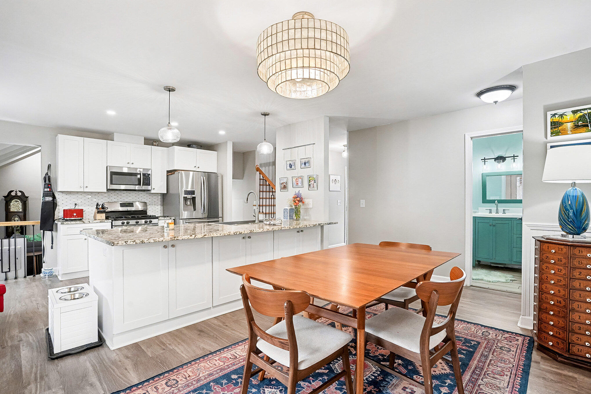 1092 Stonehenge Drive Hanahan, SC 29410 - Photo 9 of 34 Stonehenge Dining and Kitcehn