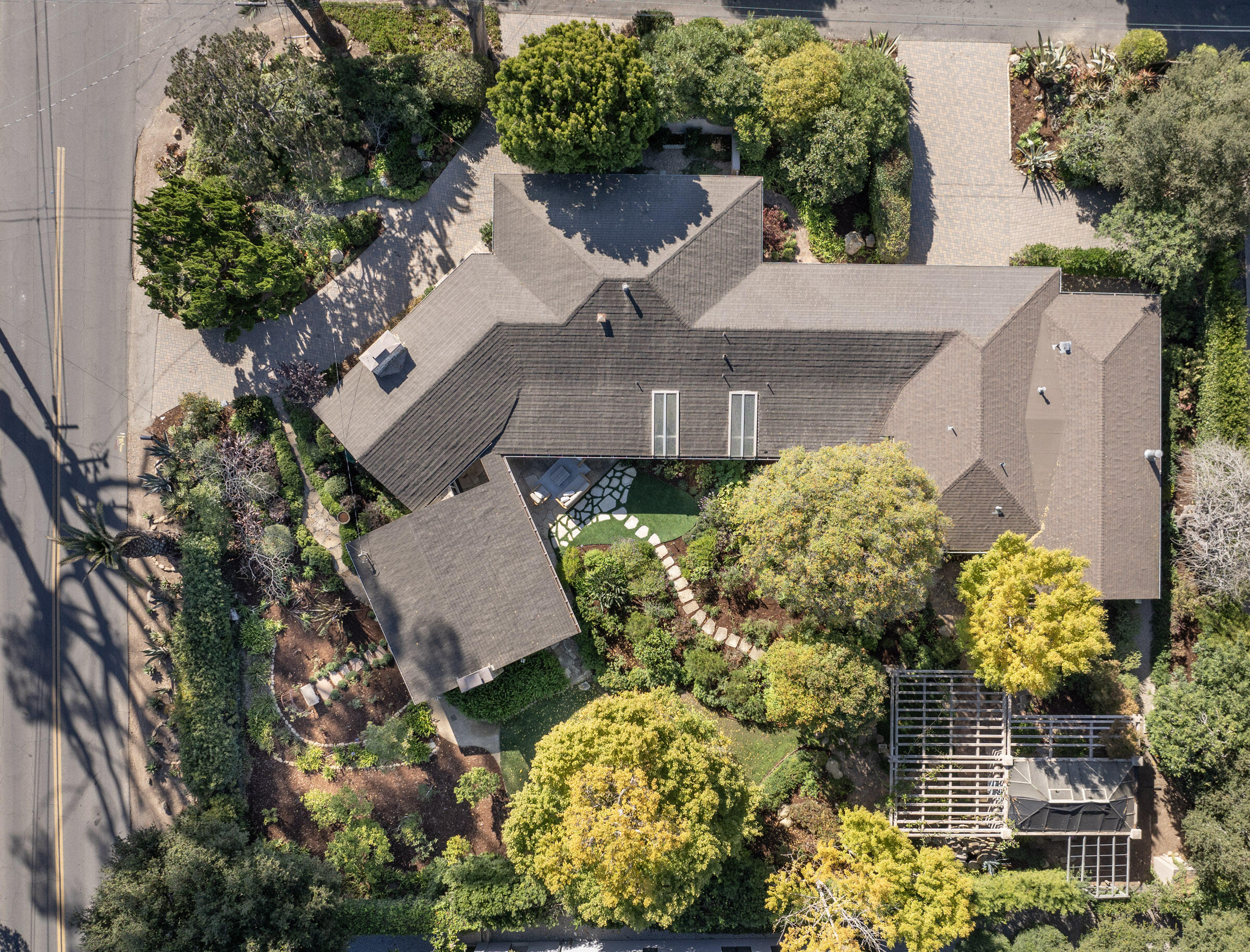 231 Middle Road Santa Barbara, CA 93108 - Photo 32 of 34 Corner Lot