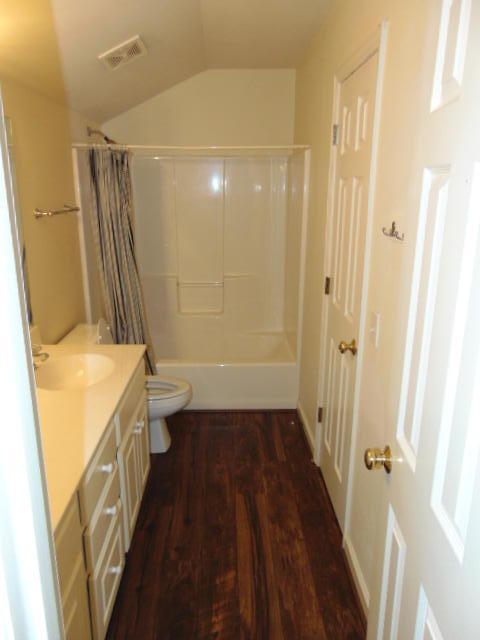 4020 Plantation House Road Summerville, SC 29485 - Photo 13 of 60 UPSTAIRS FULL BATH
