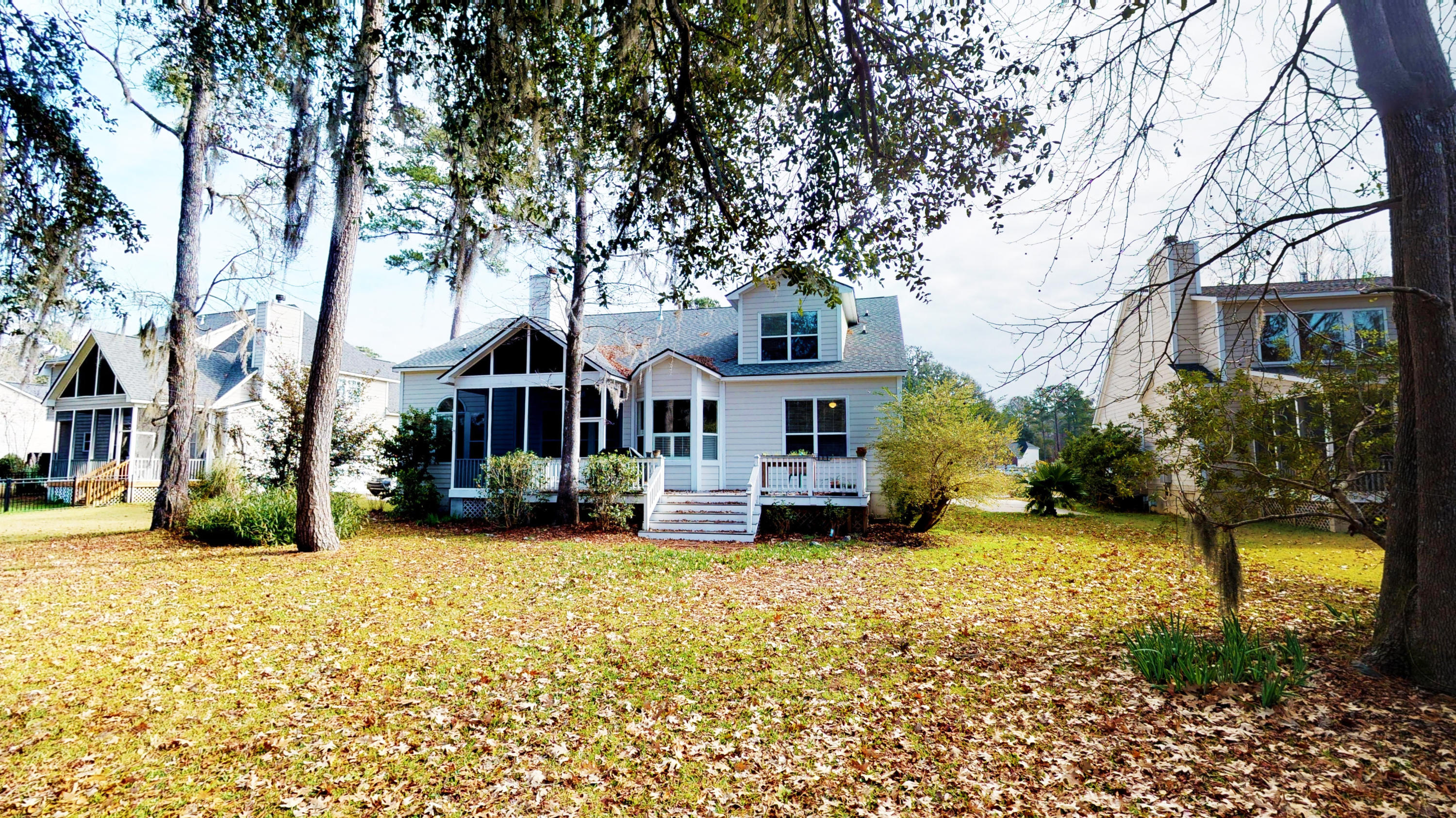 4020 Plantation House Road Summerville, SC 29485 - Photo 35 of 60 SCREEN PORCH & DECK