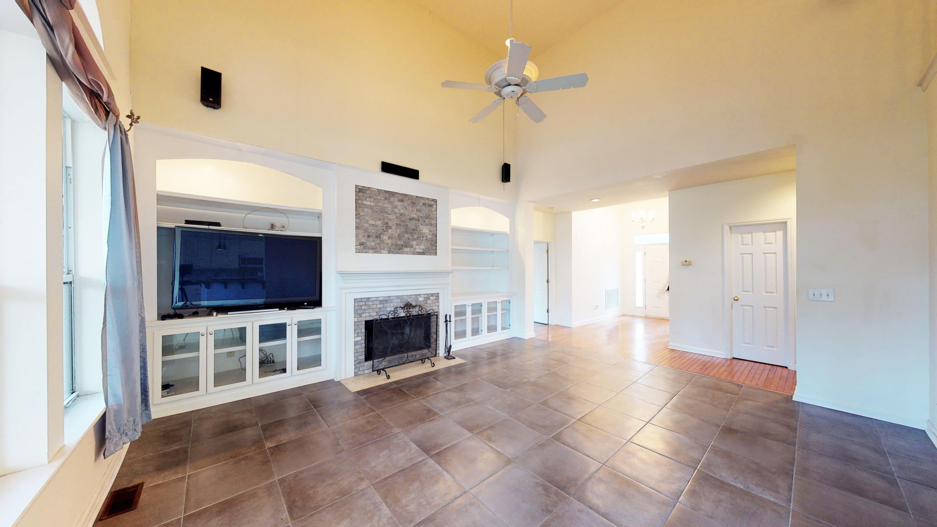 4020 Plantation House Road Summerville, SC 29485 - Photo 5 of 60 FAMILY ROOM BUILTINS