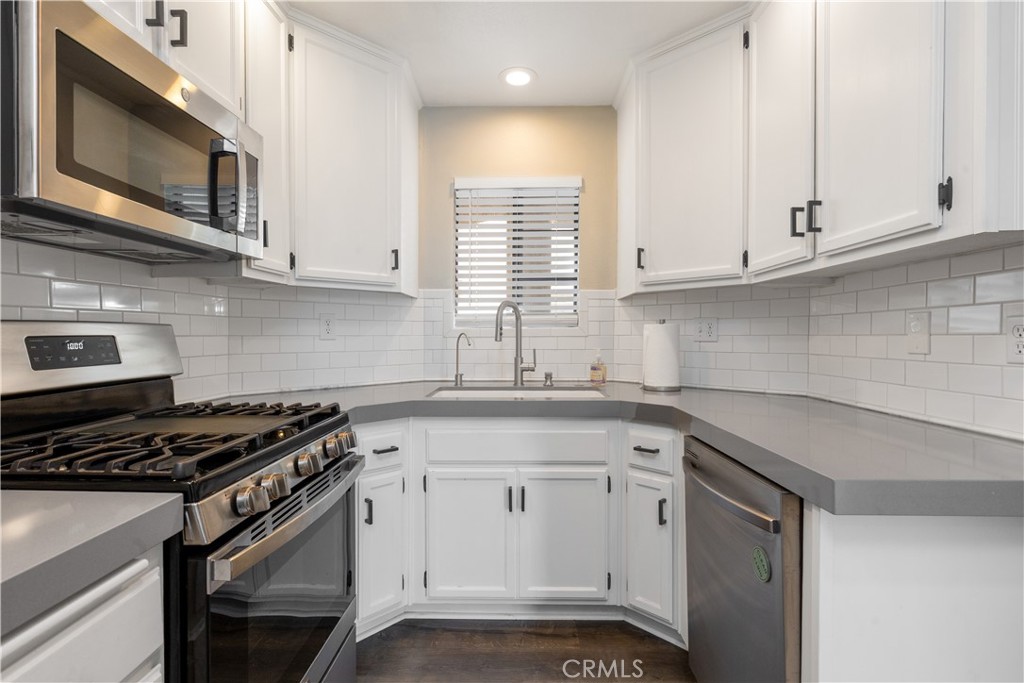 3913 North Virginia Road, Unit 207 Long Beach, CA 90807 - Photo 1 of 1 Gallery Image 1
