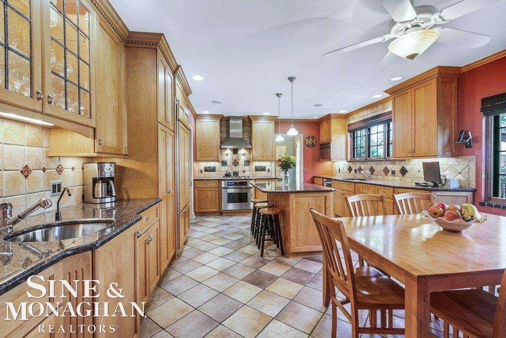 631 Pemberton Road Grosse Pointe Park, MI 48230 - Photo 8 of 32