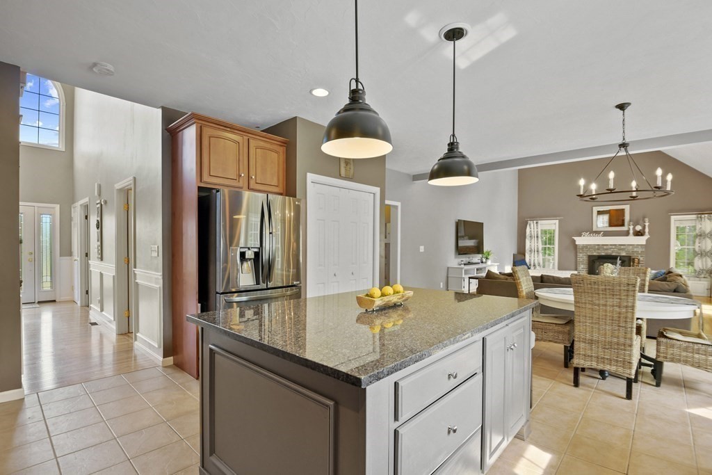 7 Hilltop Drive Douglas, MA 01516 - Photo 13 of 42