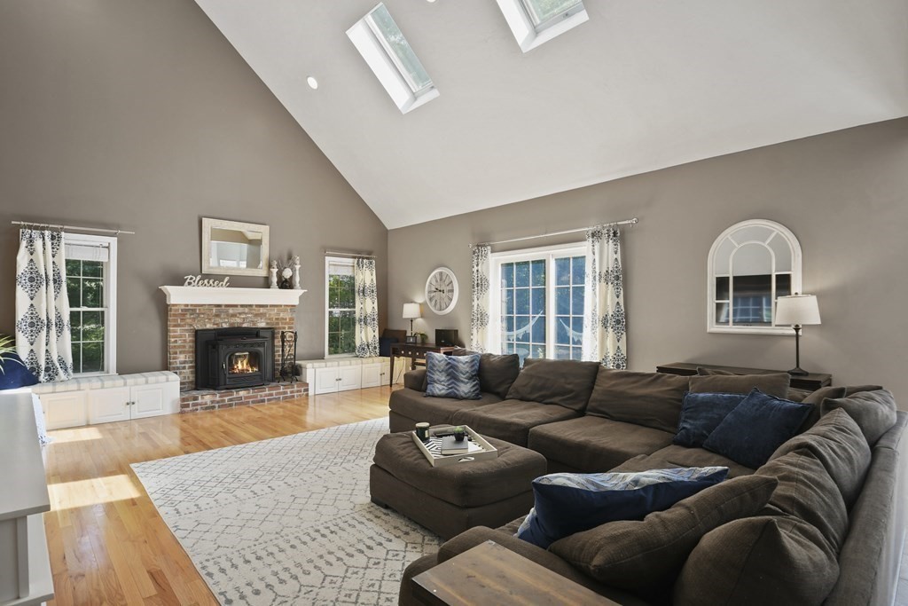 7 Hilltop Drive Douglas, MA 01516 - Photo 17 of 42