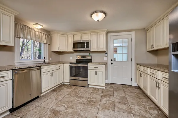 $459,000 | 1072 Stony Hill Road, Wilbraham, MA 01095