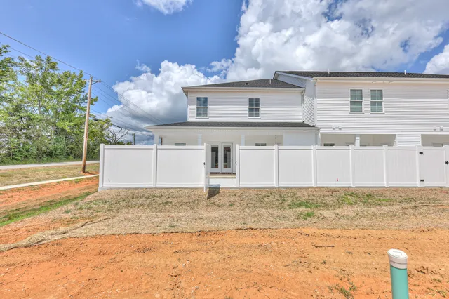 $312,900 | 35 Hardwood Road, Normandy, TN 37360