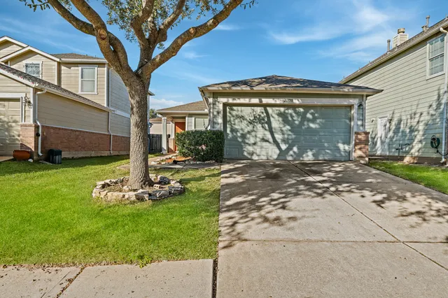 $1,800 | 20758 Cypress Crescent Lane, Cypress, TX 77433