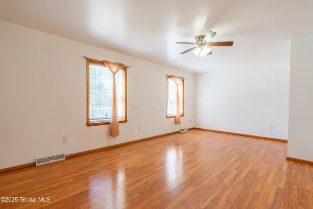 $2,800 | 4817 Ny-50, Gansevoort, NY 12831