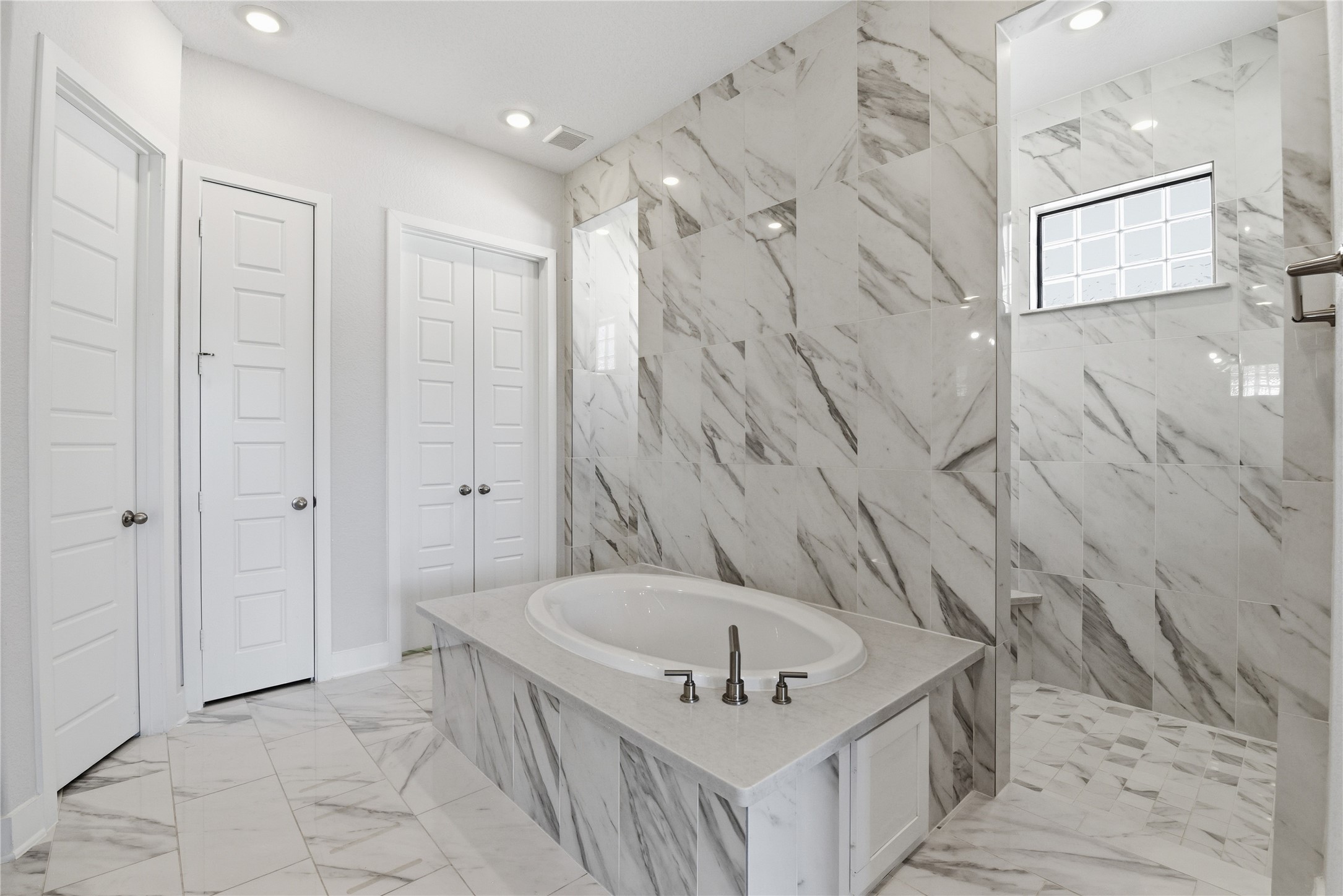 15314 Viviente Drive Conroe, TX 77302 - Photo 25 of 50