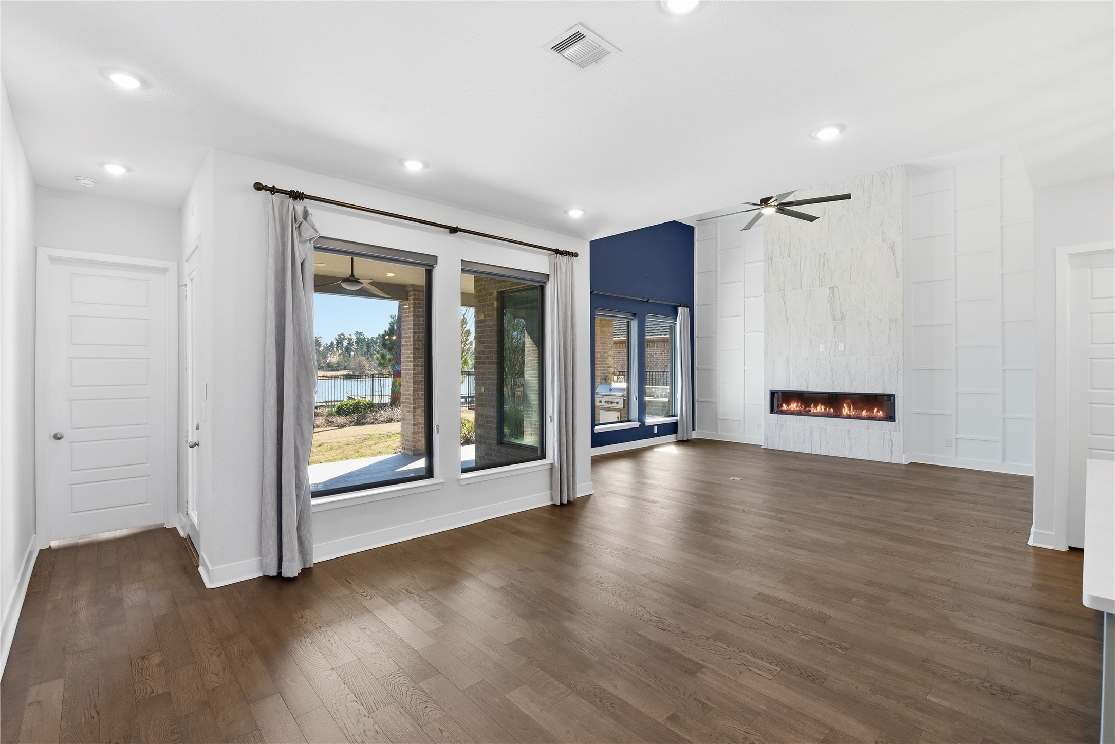 15314 Viviente Drive Conroe, TX 77302 - Photo 10 of 50