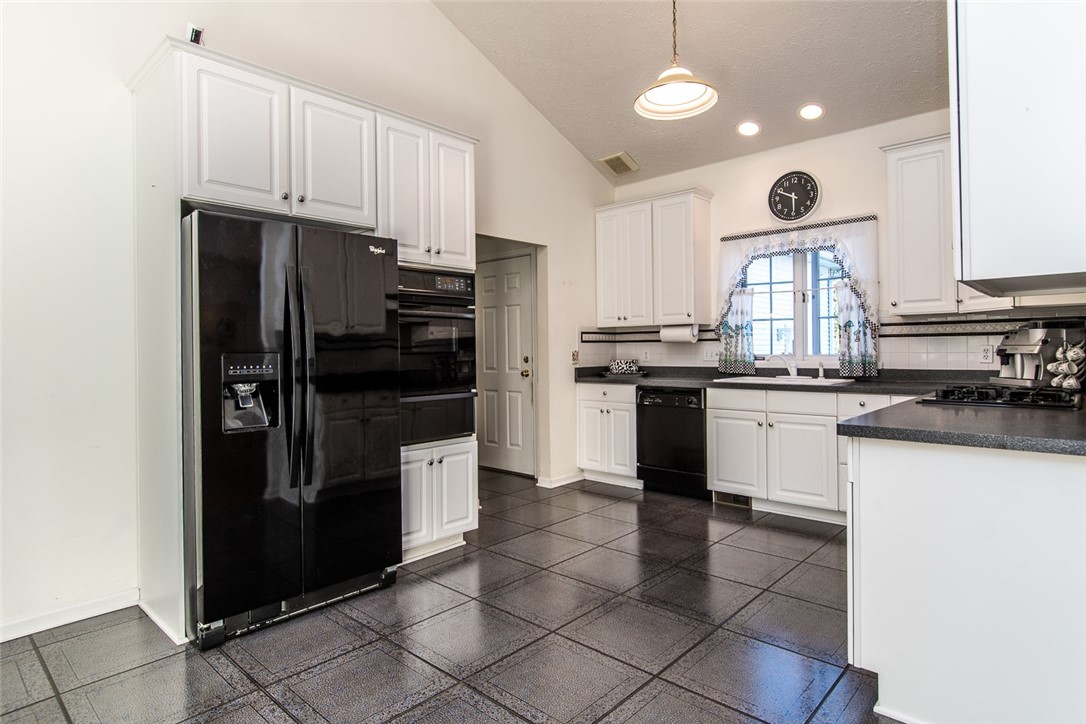 75 Karrat Drive Irondequoit, NY 14622 - Photo 11 of 43