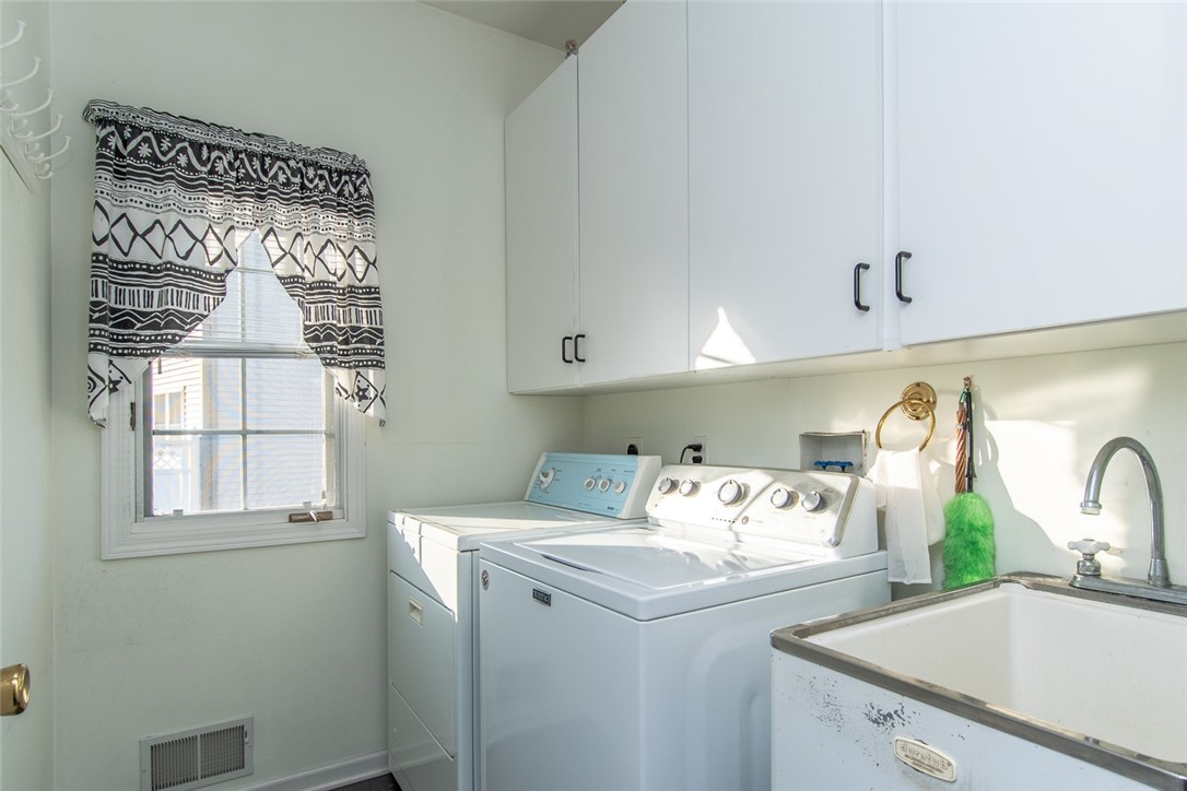 75 Karrat Drive Irondequoit, NY 14622 - Photo 16 of 43