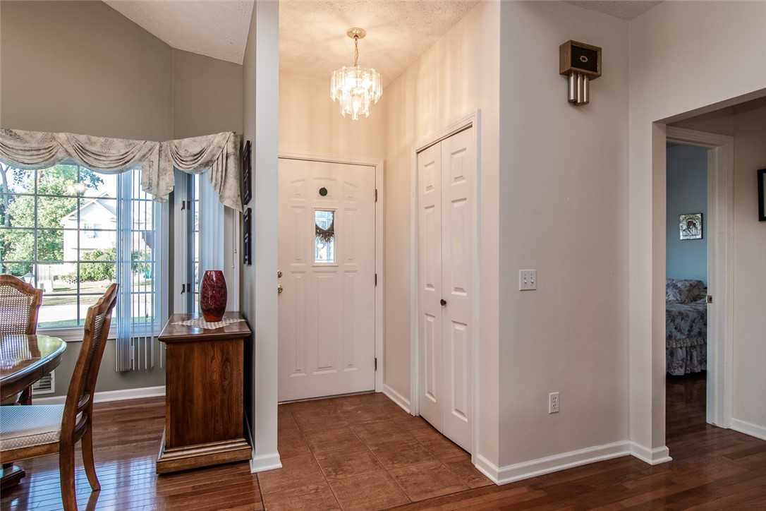 75 Karrat Drive Irondequoit, NY 14622 - Photo 2 of 43