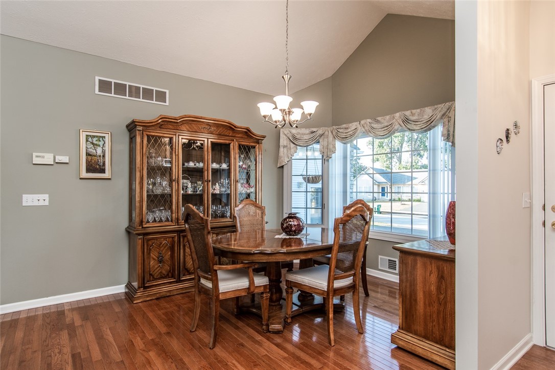 75 Karrat Drive Irondequoit, NY 14622 - Photo 4 of 43