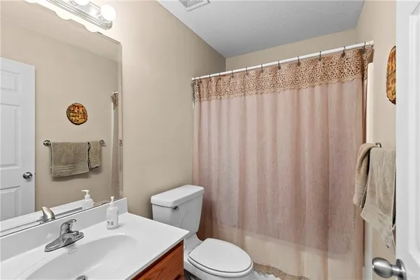 $399,000 | 202 Prairie Rose Circle, Smithville, MO 64089