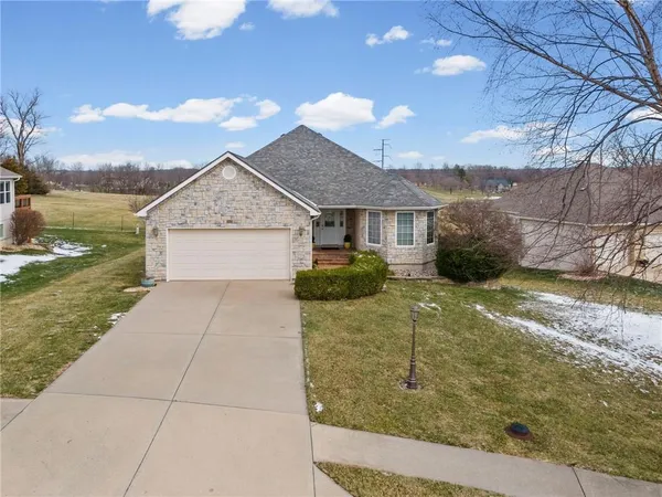 $399,000 | 202 Prairie Rose Circle, Smithville, MO 64089
