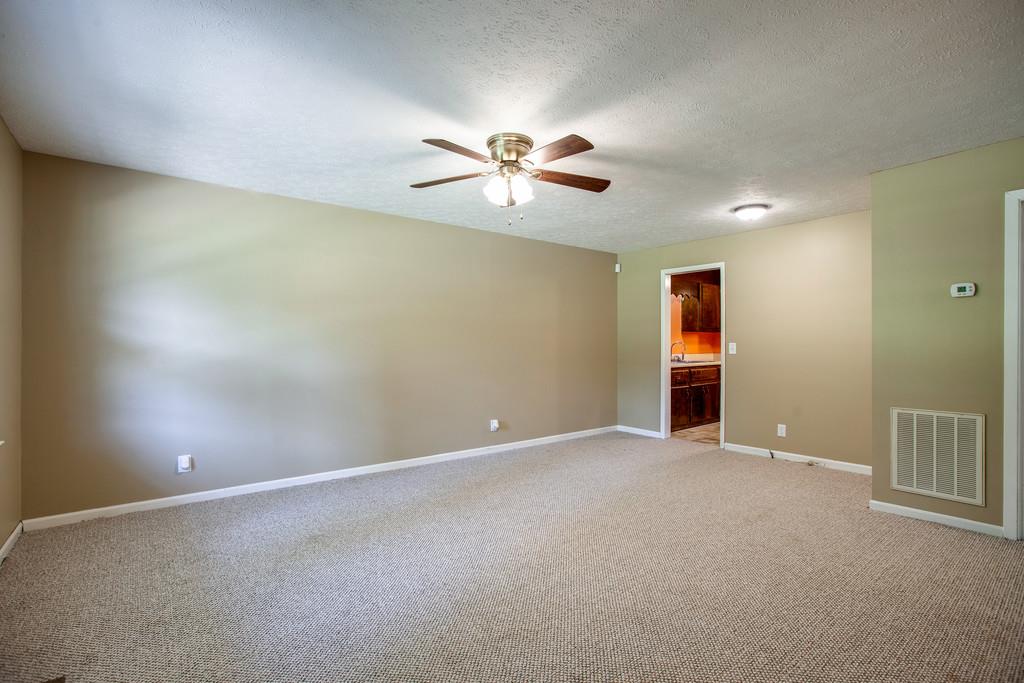 2422 Grays Bend Road Centerville, TN 37033 - Photo 8 of 30 Gallery Image 8