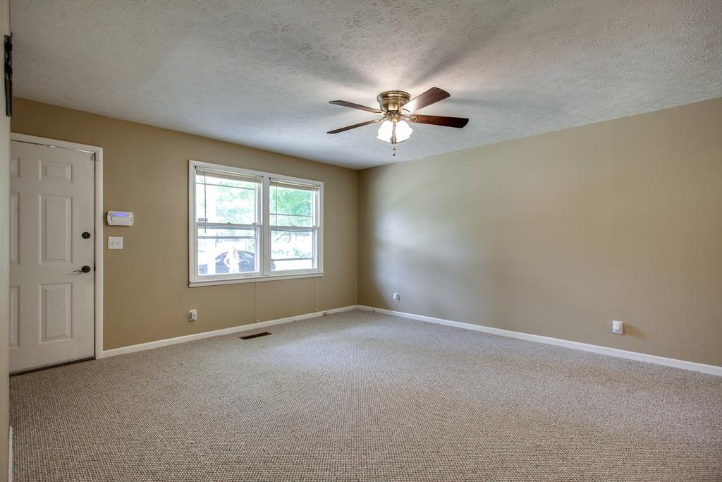 2422 Grays Bend Road Centerville, TN 37033 - Photo 10 of 30 Gallery Image 10
