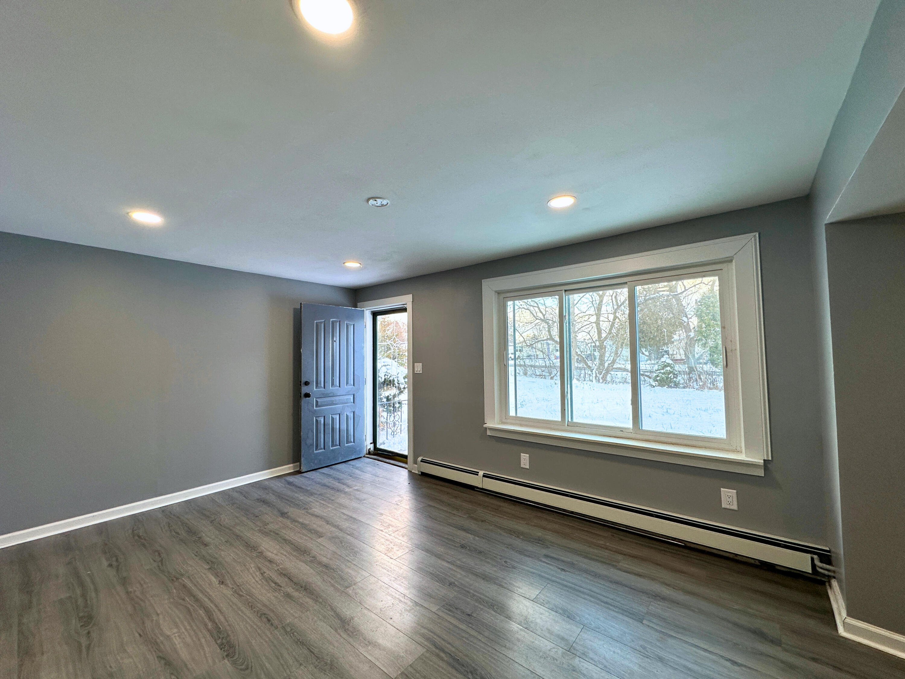 2770 South Wagner Road Ann Arbor, MI 48103 - Photo 4 of 103 LR to front door open adj