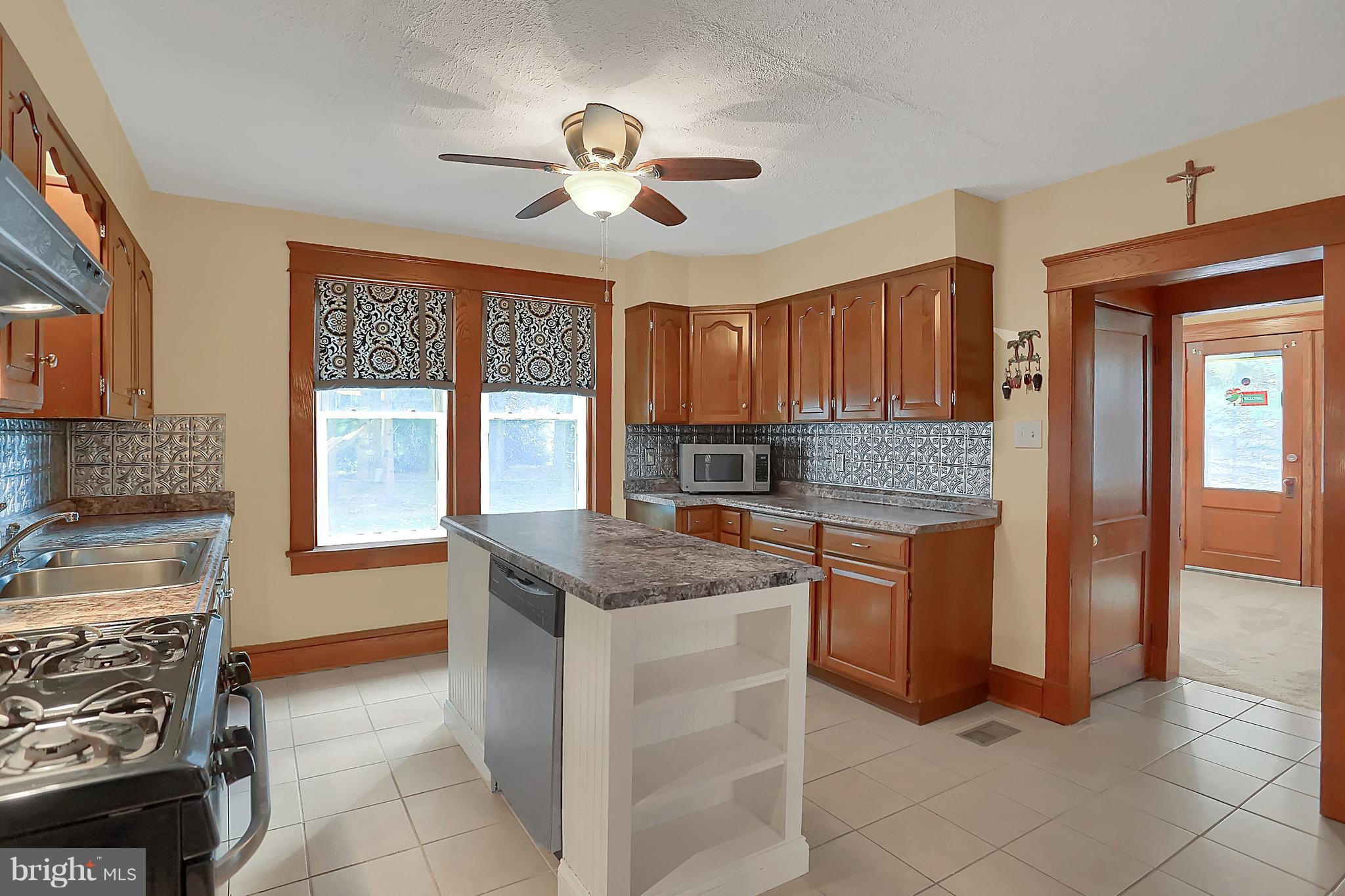 1503 Jefferson Road Spring Grove, PA 17362 - Photo 15 of 48