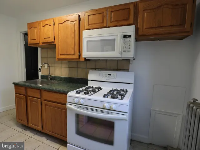 $975 | 2400 East Dauphin Street, Unit C, Philadelphia, PA 19125