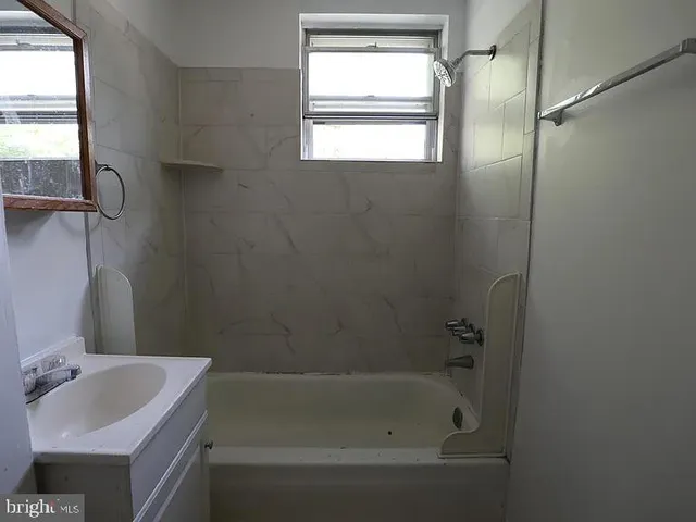 $975 | 2400 East Dauphin Street, Unit C, Philadelphia, PA 19125