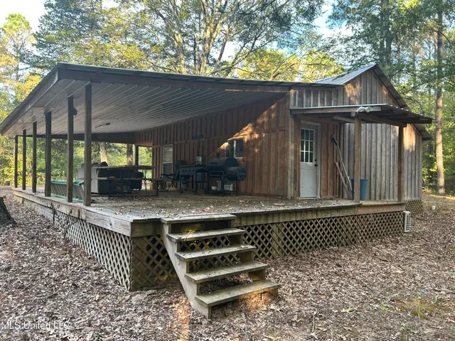 $349,900 | 2225 County Road, Kosciusko, MS 39090