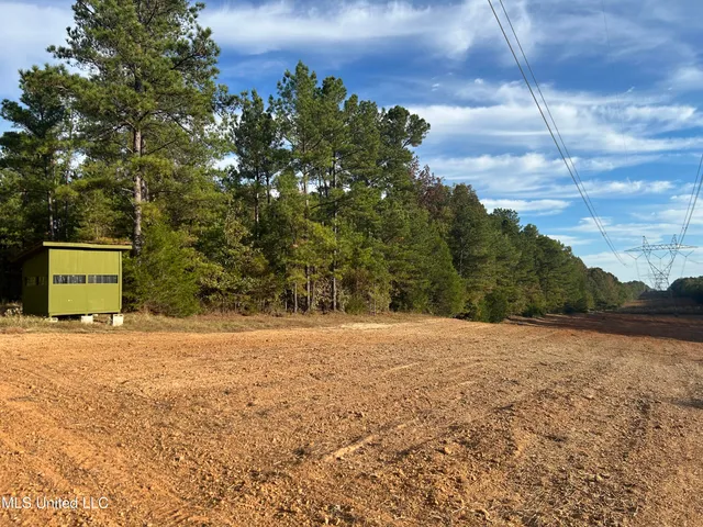 $349,900 | 2225 County Road, Kosciusko, MS 39090