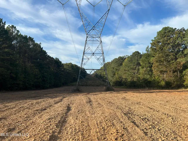 $349,900 | 2225 County Road, Kosciusko, MS 39090