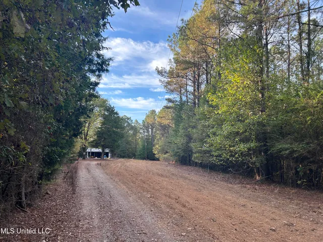 $349,900 | 2225 County Road, Kosciusko, MS 39090