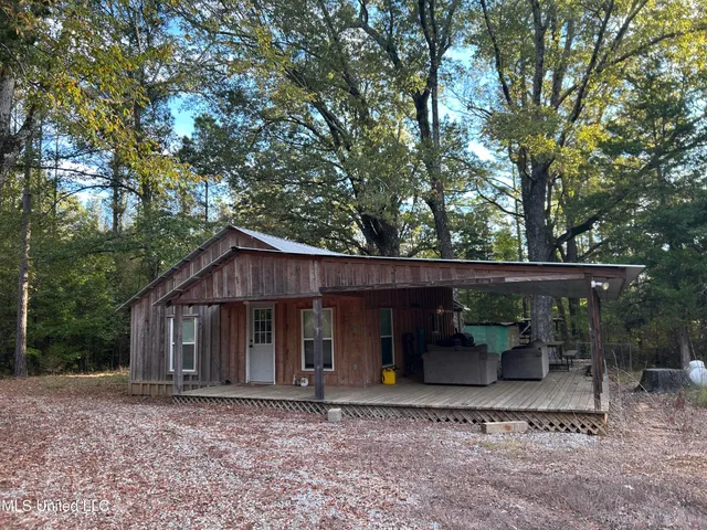 $349,900 | 2225 County Road, Kosciusko, MS 39090